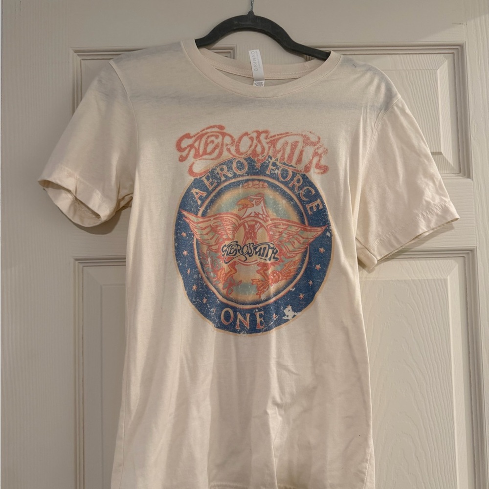 Cream Graphic Tee - Short Sleeve